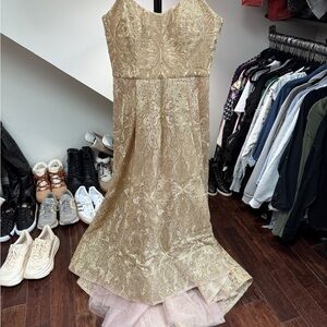 Elegant Gold Lace Evening Gown